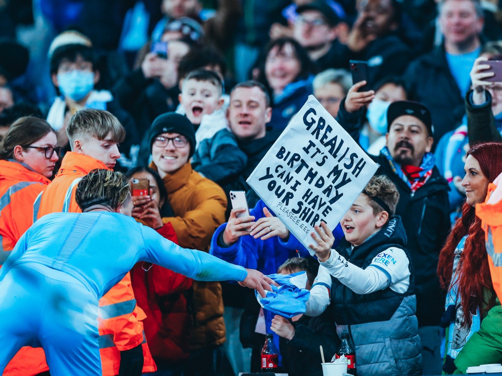 隐藏着更深 隐藏着更深